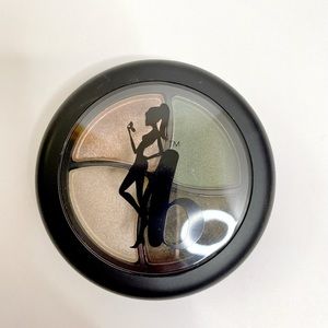 Be a Bombshell Eyeshadow Quad